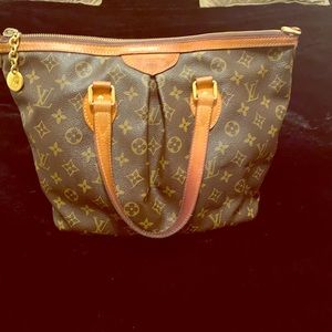 Louis Vuitton Palermo PM (2012, AUTHENTIC)